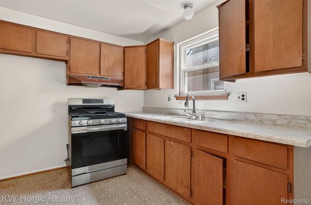 14548 Euclid Avenue, Allen Park, MI 48101