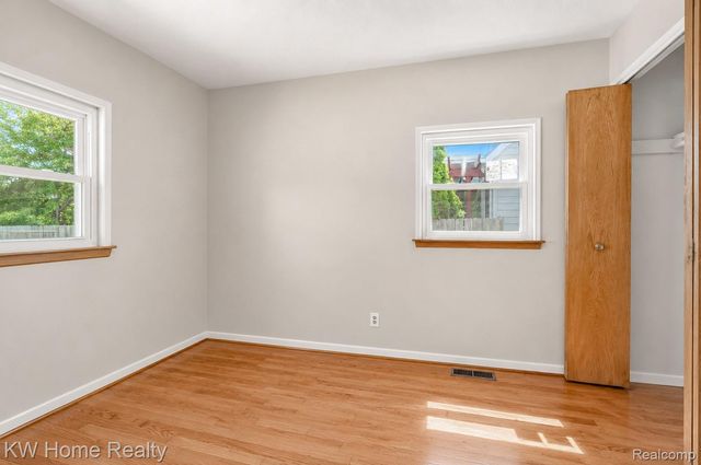 14548 Euclid Avenue, Allen Park, MI 48101