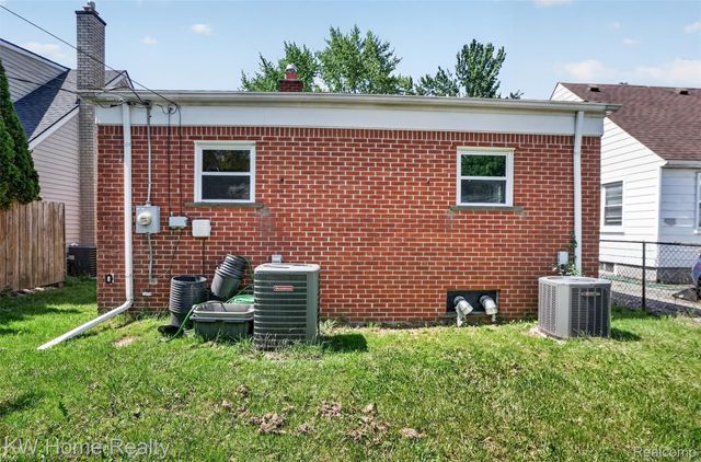 14548 Euclid Avenue, Allen Park, MI 48101