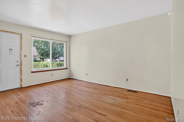14548 Euclid Avenue, Allen Park, MI 48101