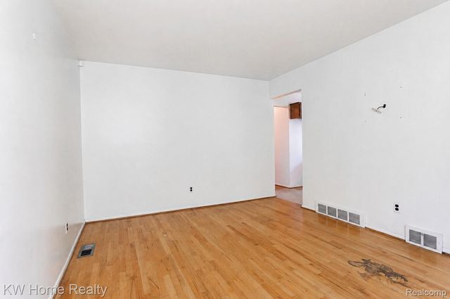 14548 Euclid Avenue, Allen Park, MI 48101