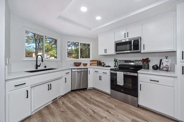 14069 Torrey Pines Dr, Auburn, CA 95602