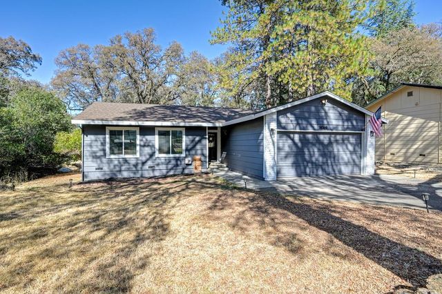 14069 Torrey Pines Dr, Auburn, CA 95602