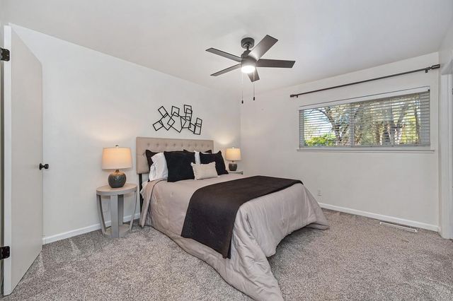 14069 Torrey Pines Dr, Auburn, CA 95602