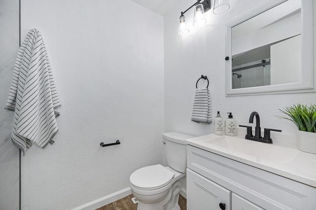 14069 Torrey Pines Dr, Auburn, CA 95602