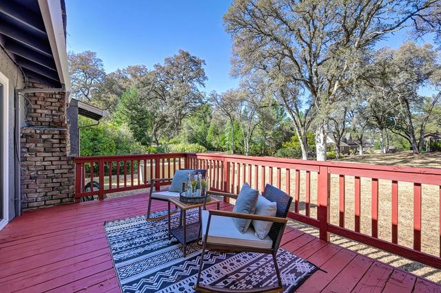 14069 Torrey Pines Dr, Auburn, CA 95602