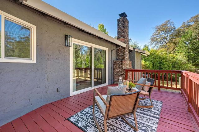 14069 Torrey Pines Dr, Auburn, CA 95602