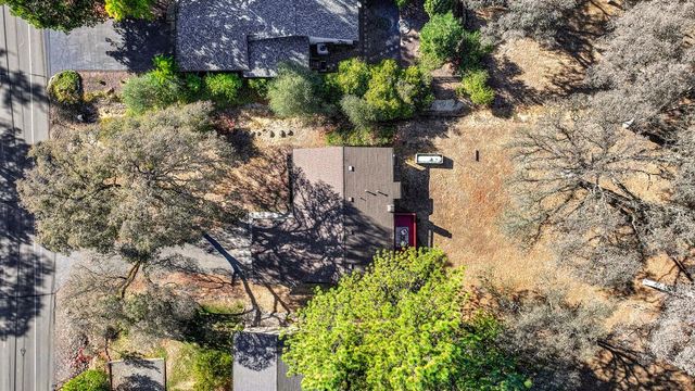 14069 Torrey Pines Dr, Auburn, CA 95602