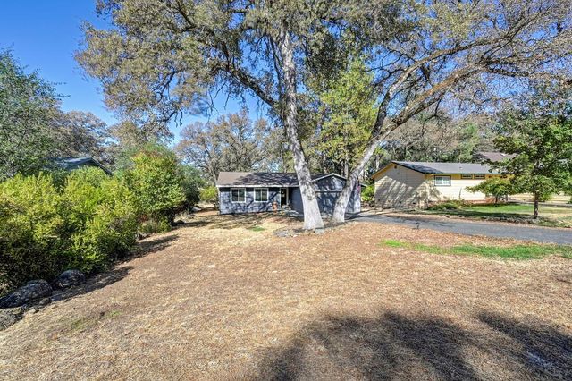 14069 Torrey Pines Dr, Auburn, CA 95602