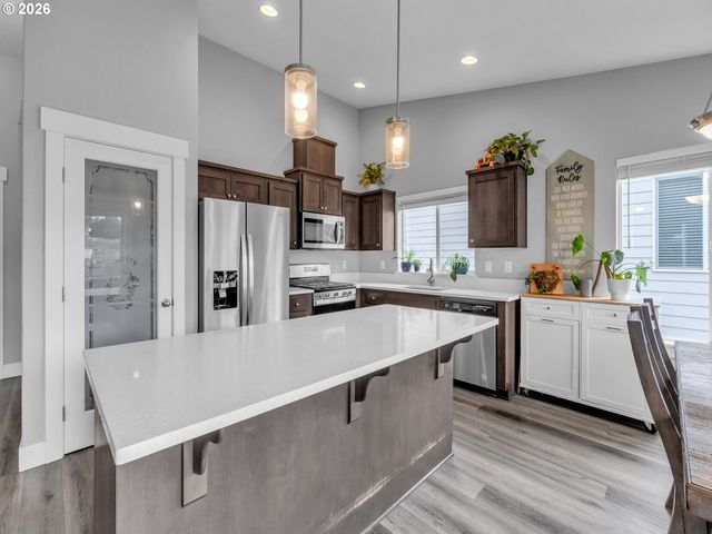 5739 ERIN VALLEY Ave Se, Salem, OR 97306