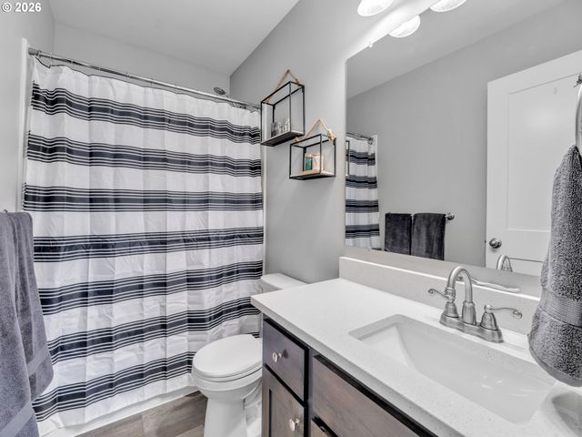 5739 ERIN VALLEY Ave Se, Salem, OR 97306