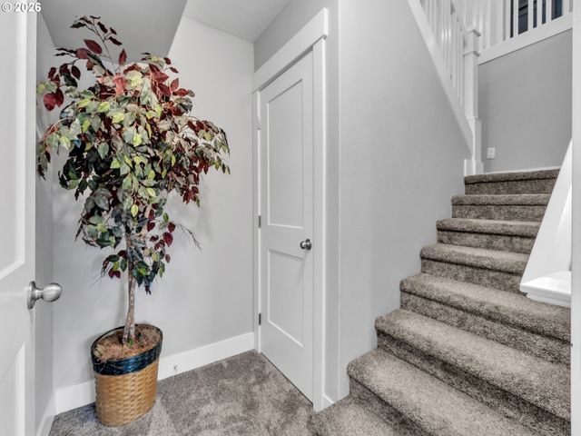 5739 ERIN VALLEY Ave Se, Salem, OR 97306