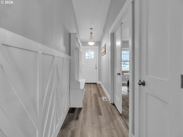 5739 ERIN VALLEY Ave Se, Salem, OR 97306