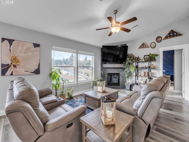 5739 ERIN VALLEY Ave Se, Salem, OR 97306