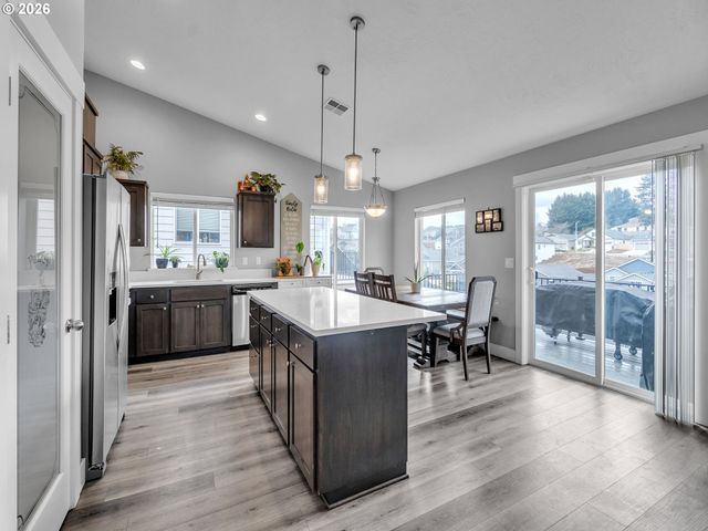 5739 ERIN VALLEY Ave Se, Salem, OR 97306