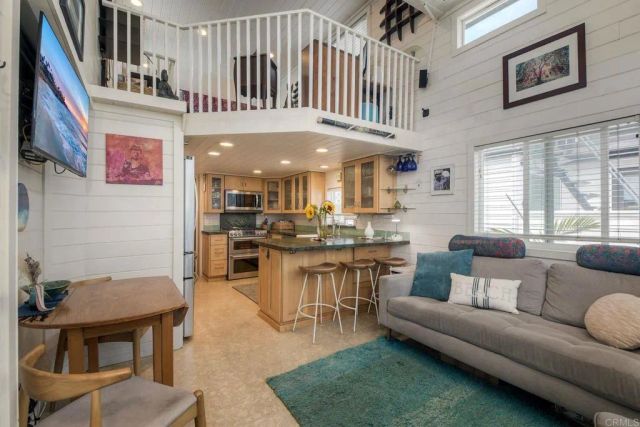 123 Jasper 33, Encinitas, CA 92024