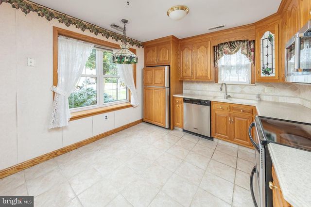 39 KNOLLWOOD, Deptford, NJ 08096