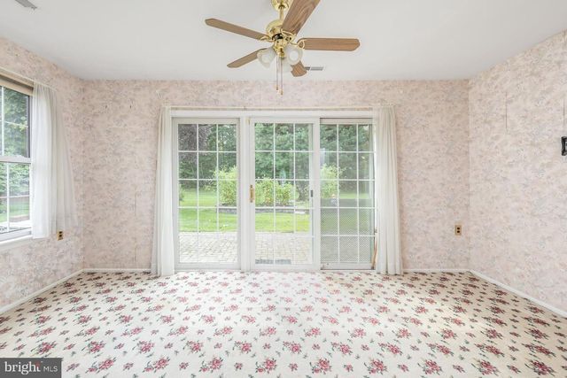 39 KNOLLWOOD, Deptford, NJ 08096