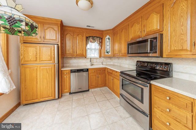 39 KNOLLWOOD, Deptford, NJ 08096