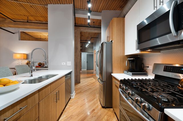 411 W ONTARIO Street 606, Chicago, IL 60654