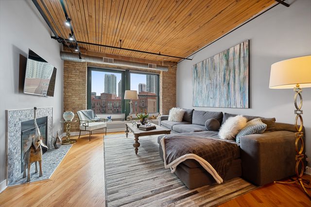 411 W ONTARIO Street 606, Chicago, IL 60654