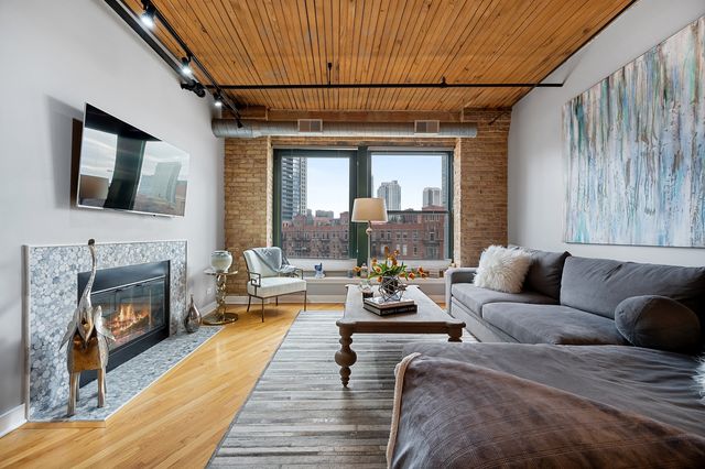 411 W ONTARIO Street 606, Chicago, IL 60654