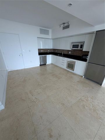 92 SW 3rd St 3909, Miami, FL 33130