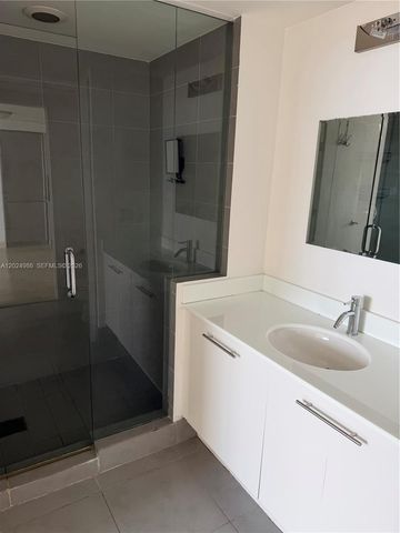92 SW 3rd St 3909, Miami, FL 33130