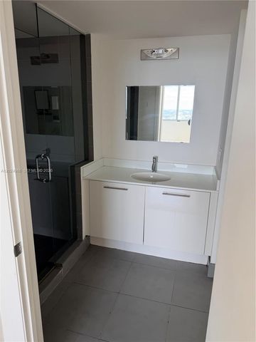 92 SW 3rd St 3909, Miami, FL 33130