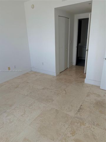 92 SW 3rd St 3909, Miami, FL 33130