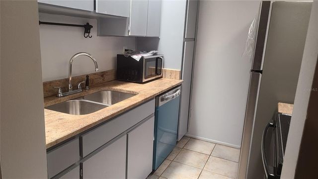 4411 SHADY TERRACE LANE 214, Tampa, FL 33613