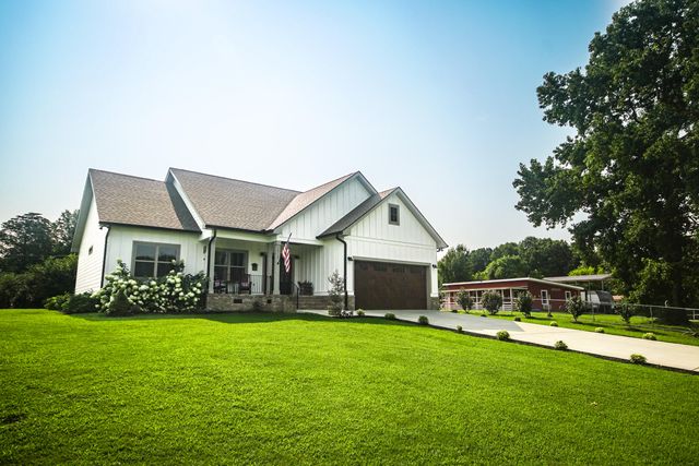10112 Tommys Lane, Soddy Daisy, TN 37379