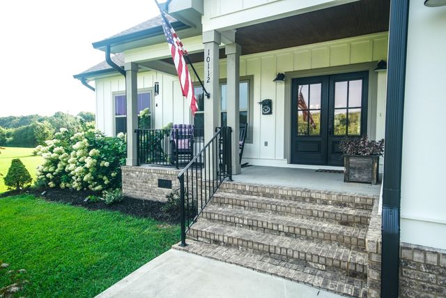 10112 Tommys Lane, Soddy Daisy, TN 37379
