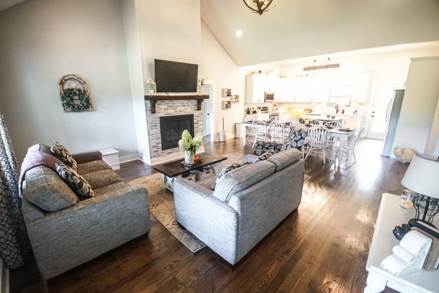 10112 Tommys Lane, Soddy Daisy, TN 37379