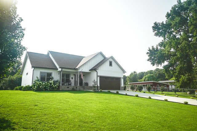 10112 Tommys Lane, Soddy Daisy, TN 37379