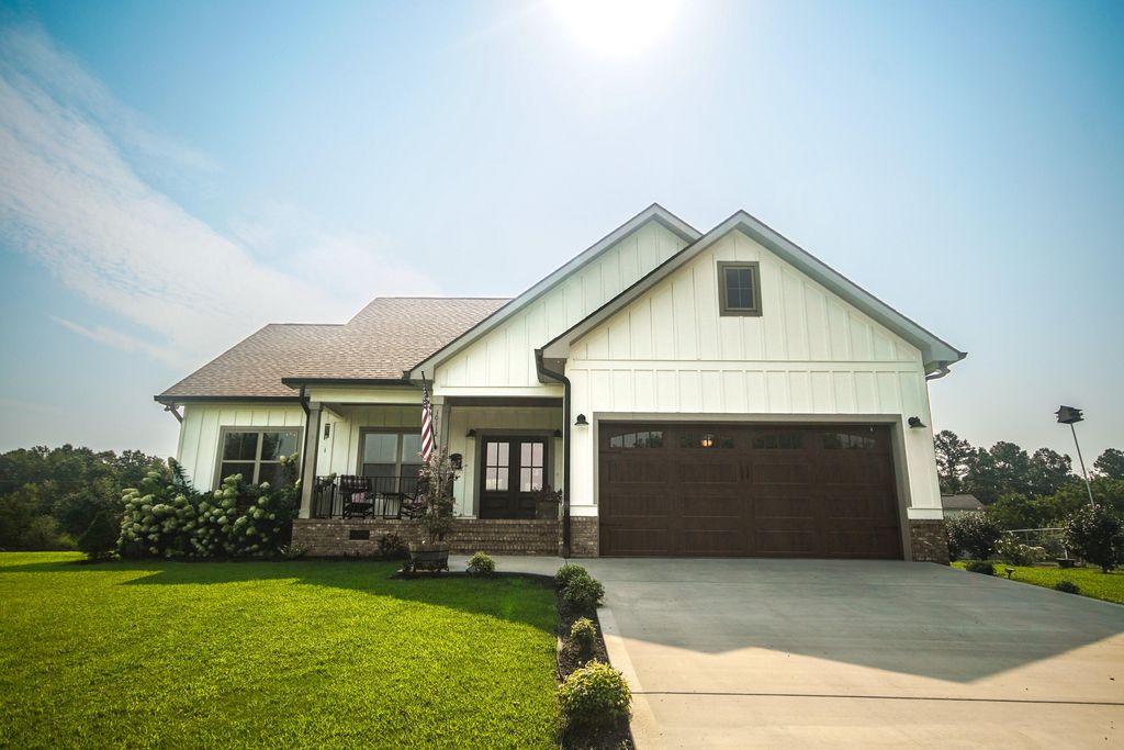 10112 Tommys Lane, Soddy Daisy, TN 37379