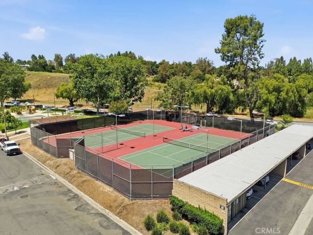 24430 W Nicklaus Drive L2, Valencia, CA 91355