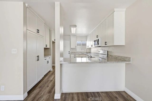 24430 W Nicklaus Drive L2, Valencia, CA 91355