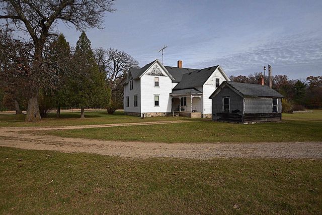 W10523 COUNTY ROAD C, Hancock, WI 54943