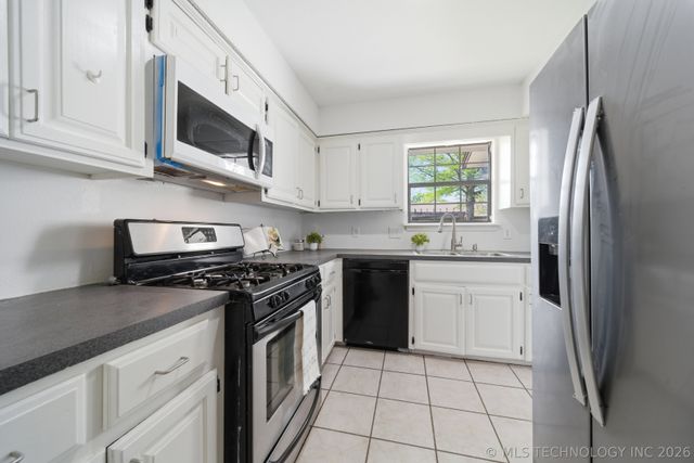 2837 W 113th Street, Jenks, OK 74037
