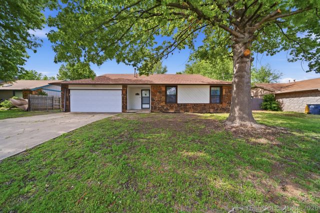 2837 W 113th Street, Jenks, OK 74037