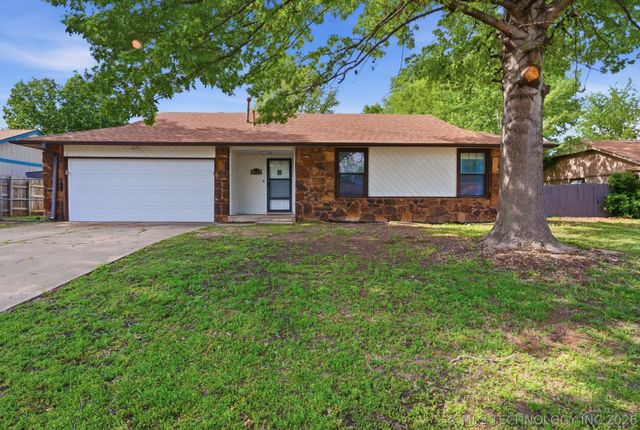 2837 W 113th Street, Jenks, OK 74037