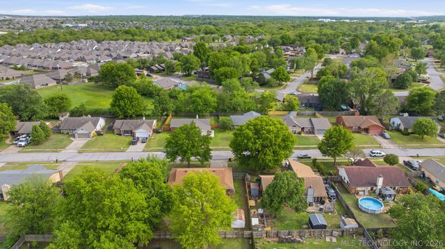 2837 W 113th Street, Jenks, OK 74037