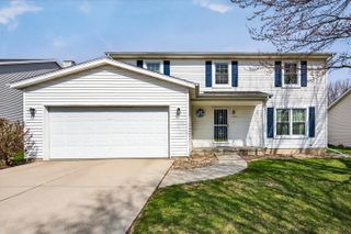 2704 Brighton Lane, Bloomington, IL 61704