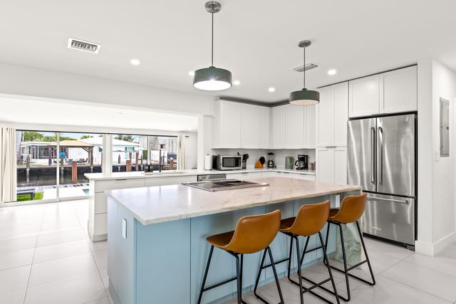 2417 NE 19th Avenue, Wilton Manors, FL 33305