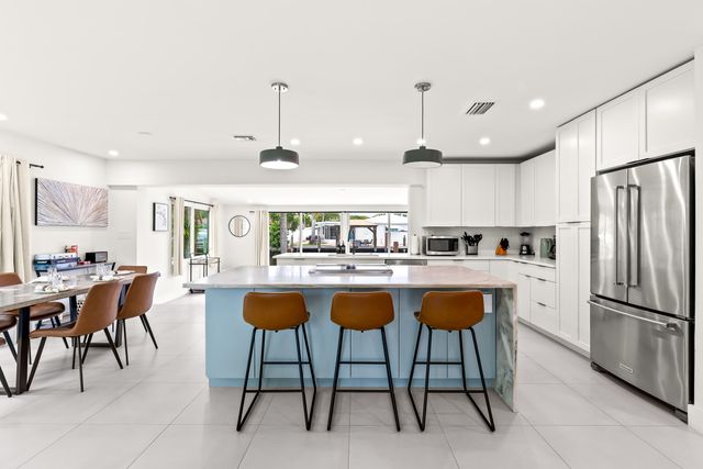 2417 NE 19th Avenue, Wilton Manors, FL 33305