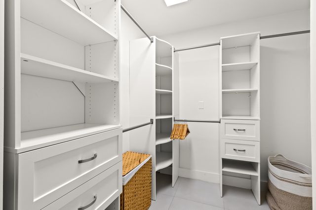 2417 NE 19th Avenue, Wilton Manors, FL 33305