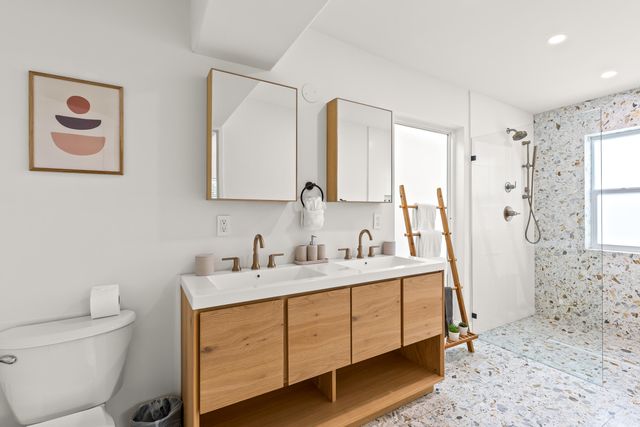 2417 NE 19th Avenue, Wilton Manors, FL 33305