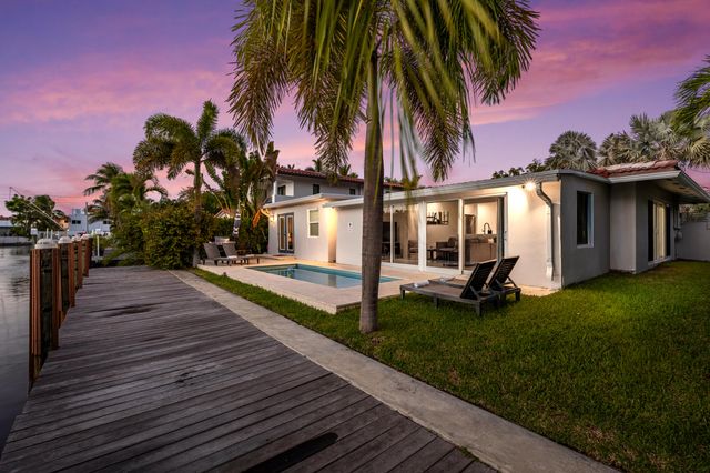 2417 NE 19th Avenue, Wilton Manors, FL 33305