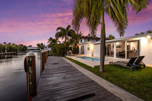 2417 NE 19th Avenue, Wilton Manors, FL 33305